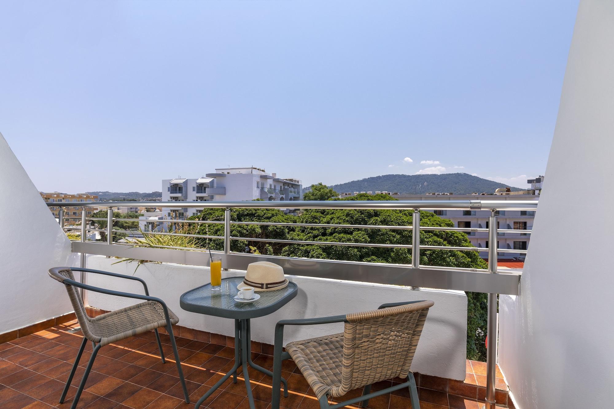 Blue Horizon Hotel Ялисос Екстериор снимка
