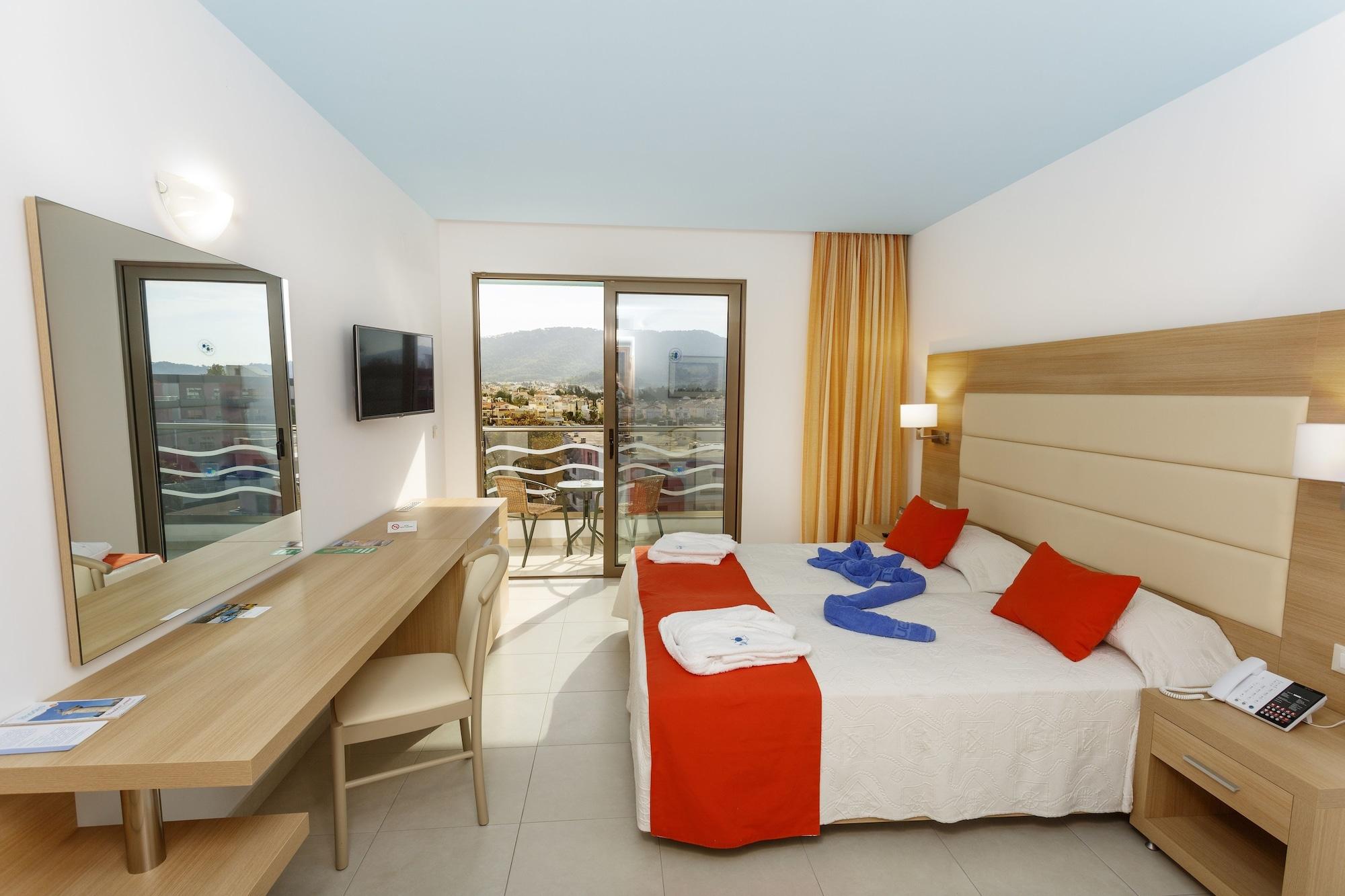 Blue Horizon Hotel Ялисос Екстериор снимка