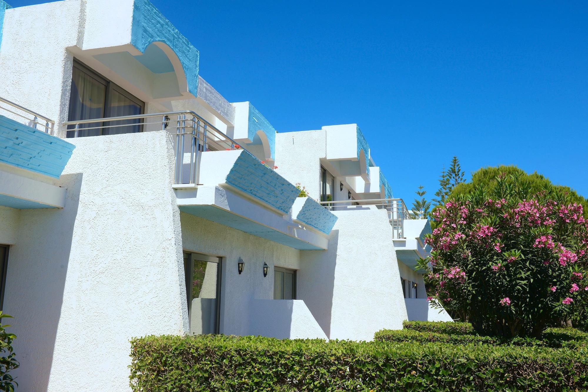 Blue Horizon Hotel Ялисос Екстериор снимка