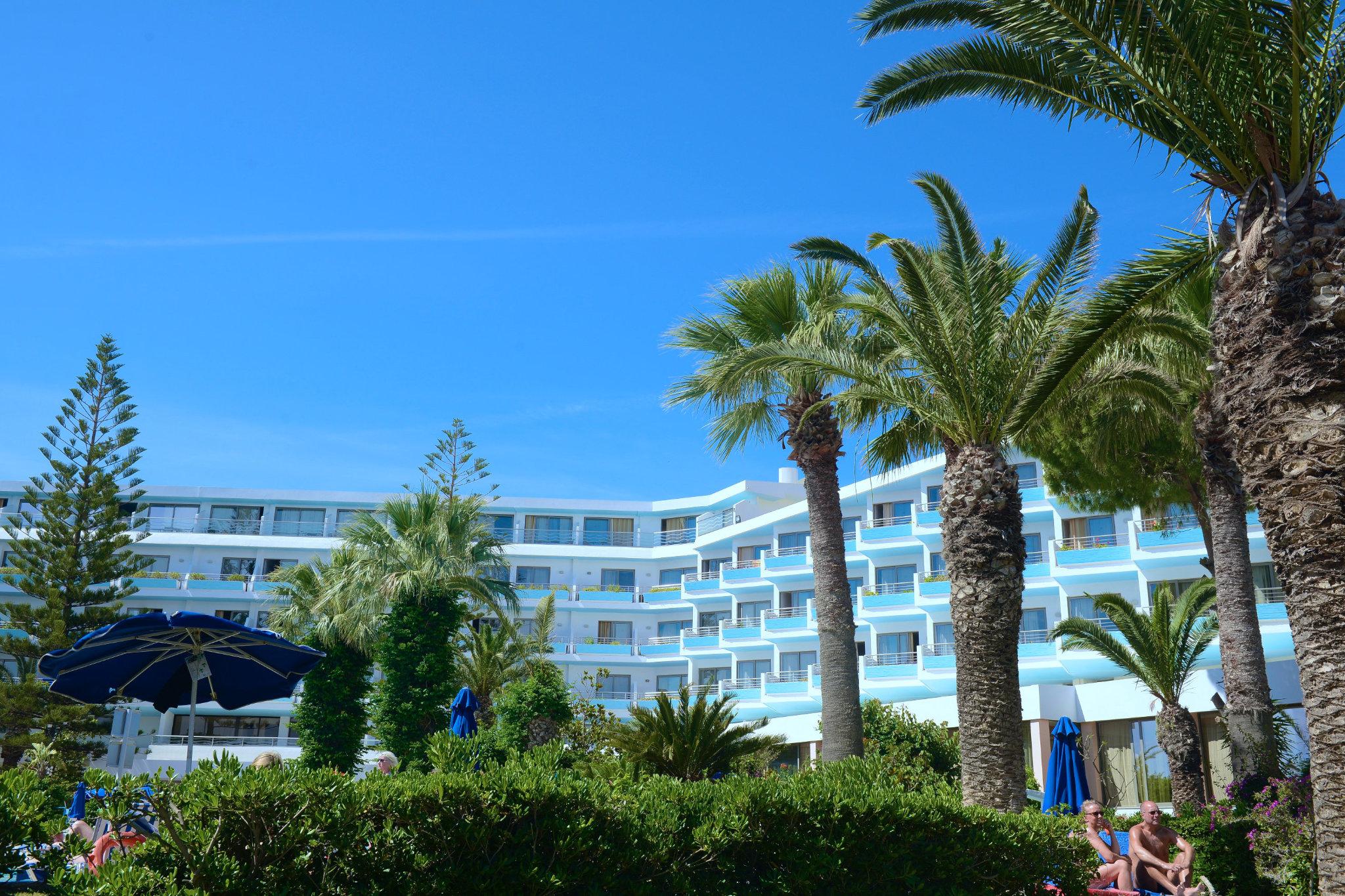 Blue Horizon Hotel Ялисос Екстериор снимка