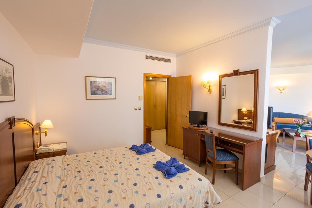 Blue Horizon Hotel Ялисос Екстериор снимка