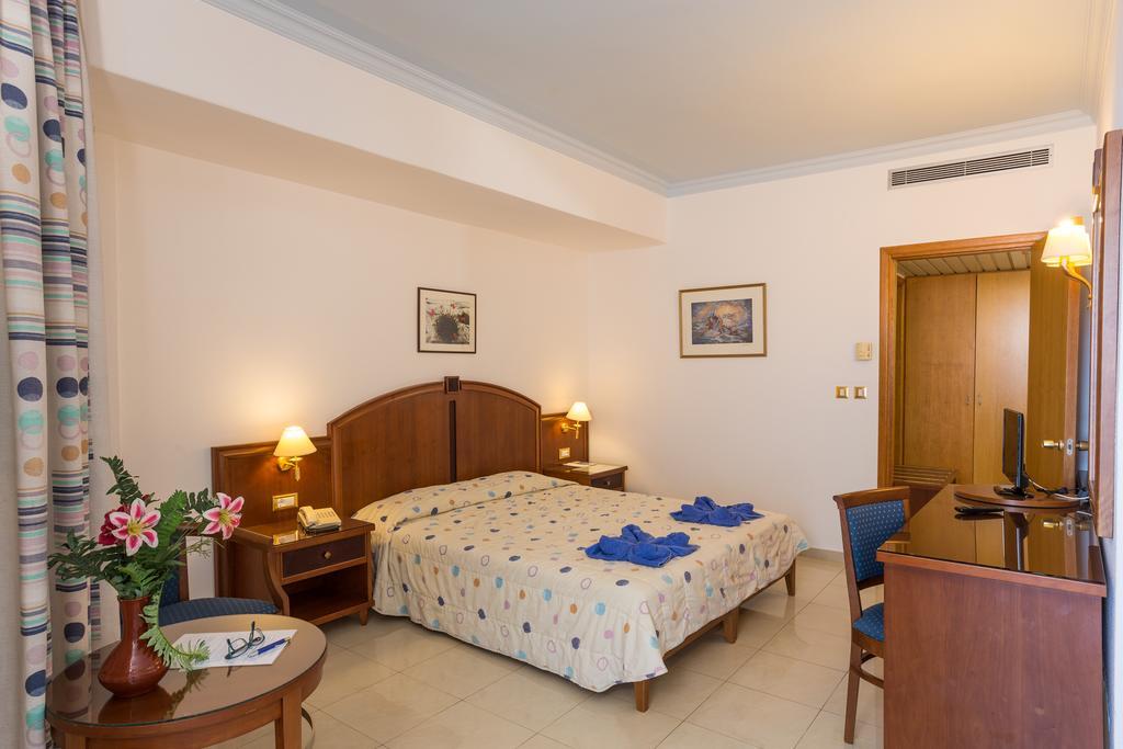 Blue Horizon Hotel Ялисос Екстериор снимка